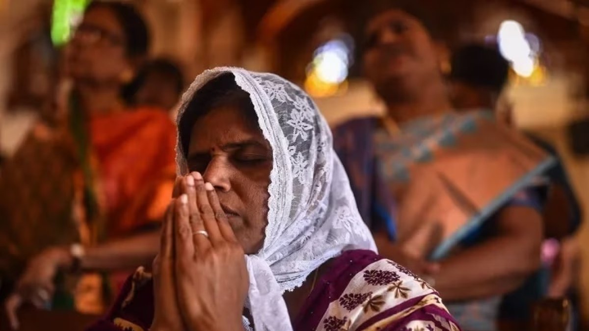 La policía ahora busca a la novia que hizo los disparos al aire