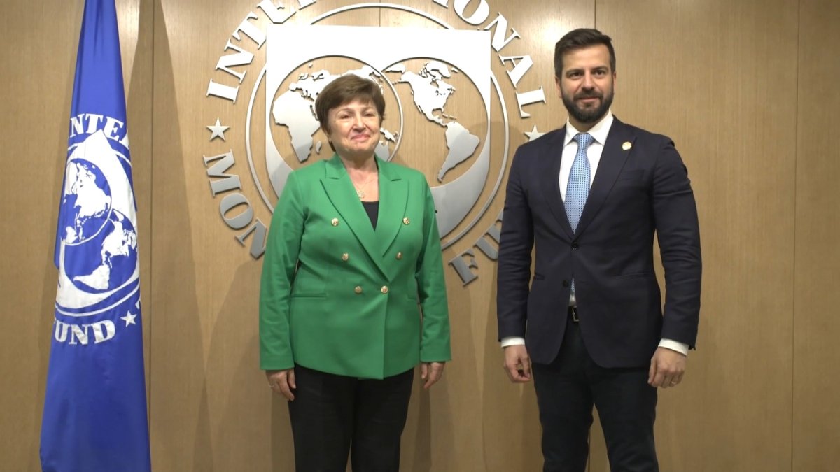 La directora del FMI; Kristalina Georgieva, con el ministro de Finanzas, Pablo Arosemena, en un encuentro en 2022.