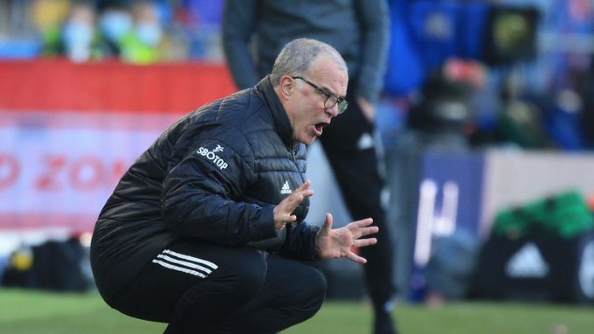 El DT firmaría hasta fines de las Eliminatorias al Mundial 2026.