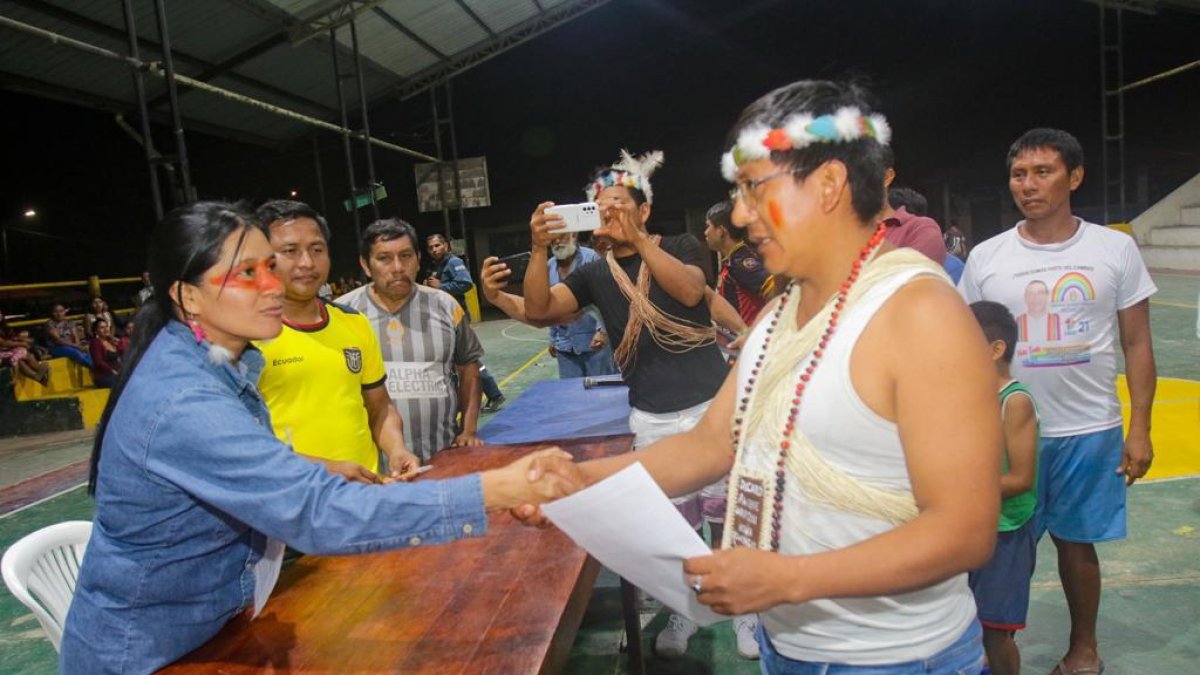 Tras días de diálogos, la comunidad accedió a levantar la medida.