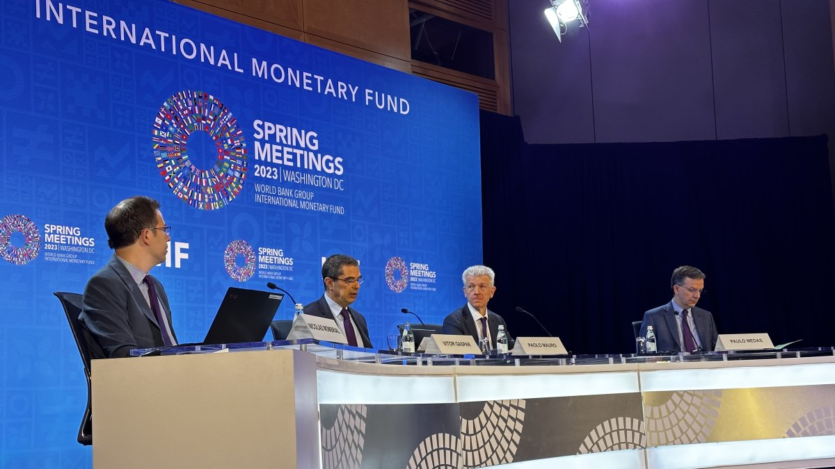 La mañana de este 12 de abril de 2023 se presentó el Monitor Fiscal.