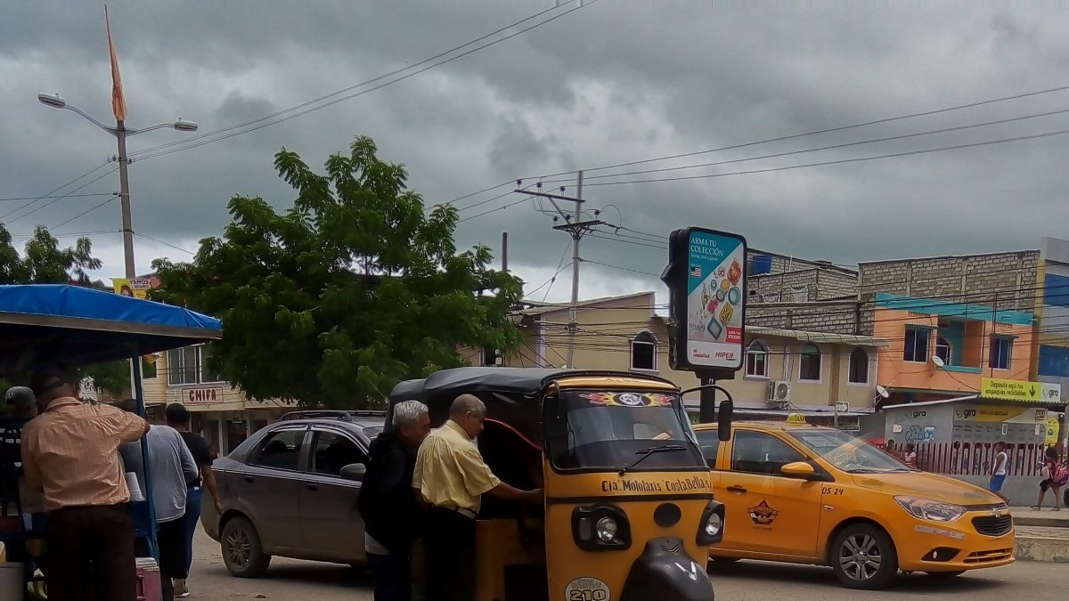 Los conductores. Aseguran que socializarán el tema “en el camino”.