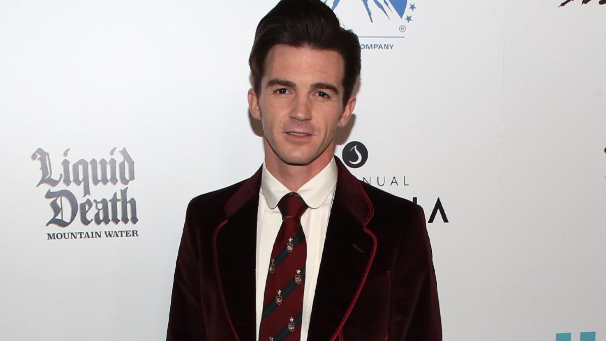 Drake Bell tiene 36 años.