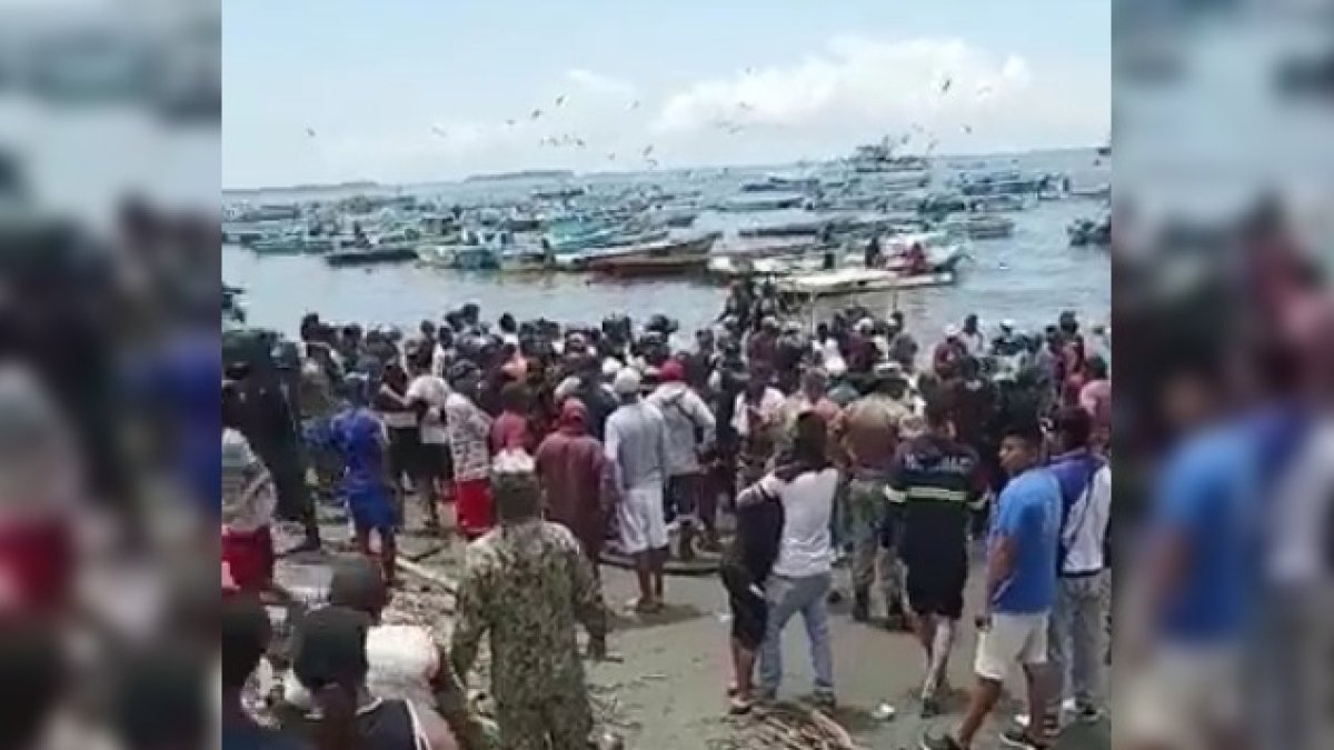 La ciudadanía registró la llegada de los cuerpos a través de videos colgados en las redes sociales.