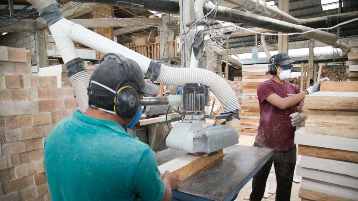 Labor. Uno de los pequeños negocios que generan empleo.