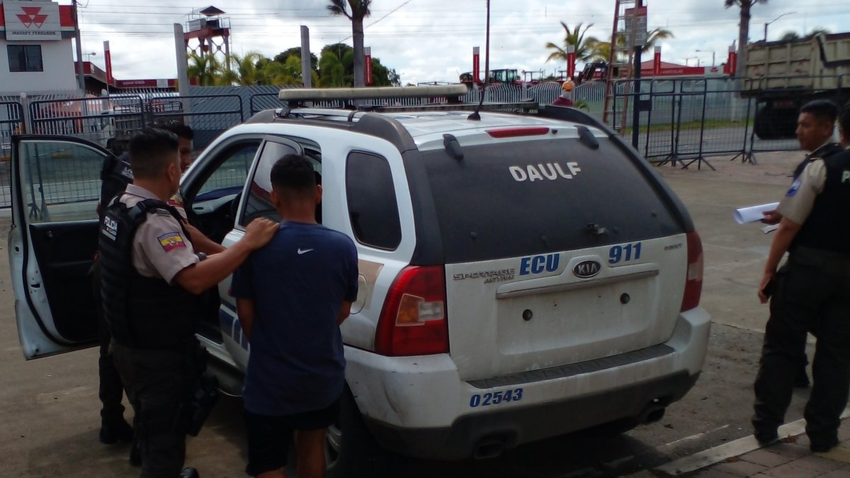 Daule. Uno de los atacantes fue detenido por la policía.