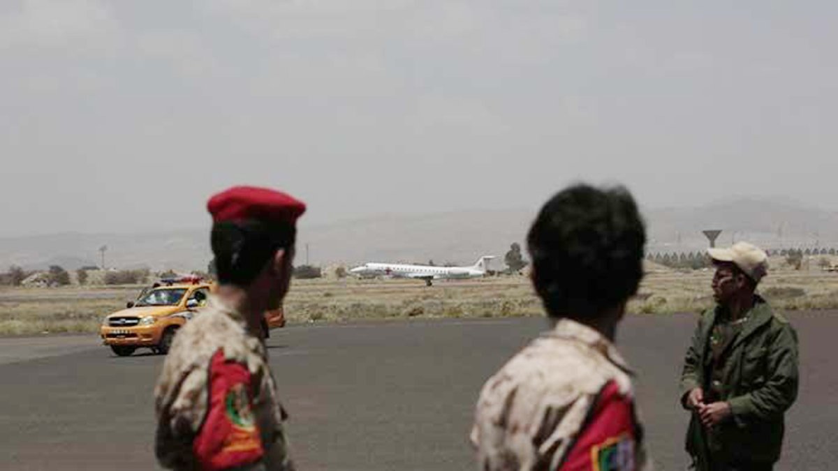 A decir de la aerolínea, los pasajeros y tripulantes están a salvo.