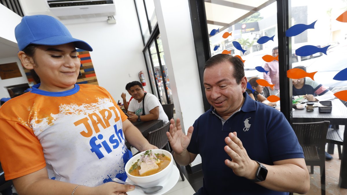 Las familias disfrutan este platillo en algunos locales de Guayaquil