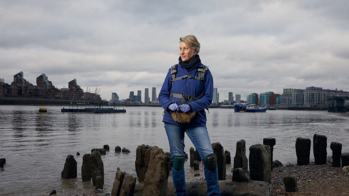 ‘Mudlarking’: el acto de hurgar en el Lodo
