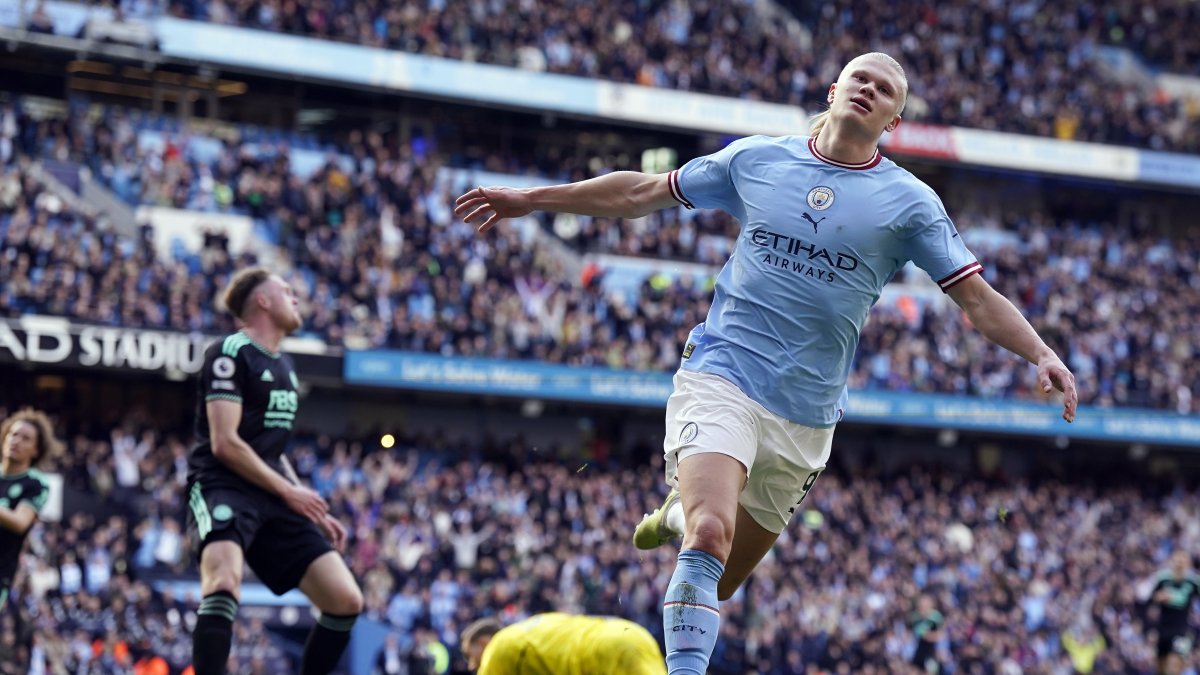 El noruego Erling Haaland firmó un doblete  y ya suma 32 conquistas en lo que va de la temporada 2022-2023. Está a dos goles del récord absoluto de la Premier, en manos de Andy Cole (34 dianas).