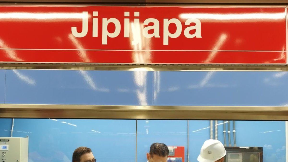 Capacitación. Desde hace varios días los funcionarios del Metro se adiestran en el sistema de recaudo.