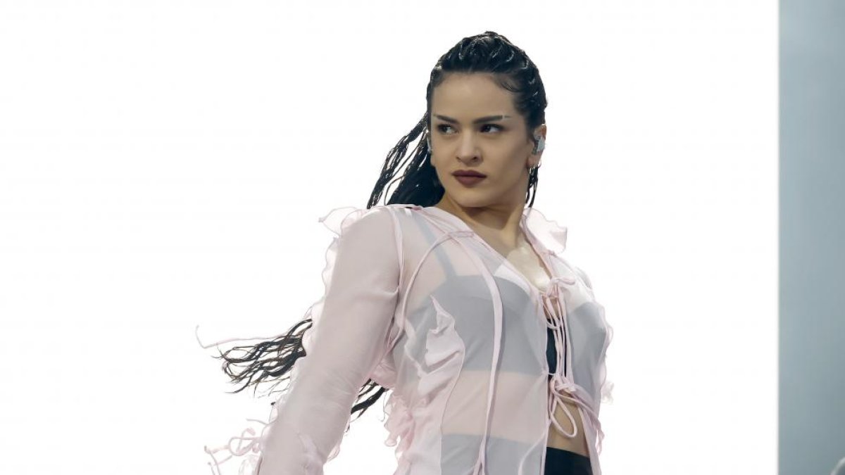 Rosalía en el escenario de Coachella, Colorado.