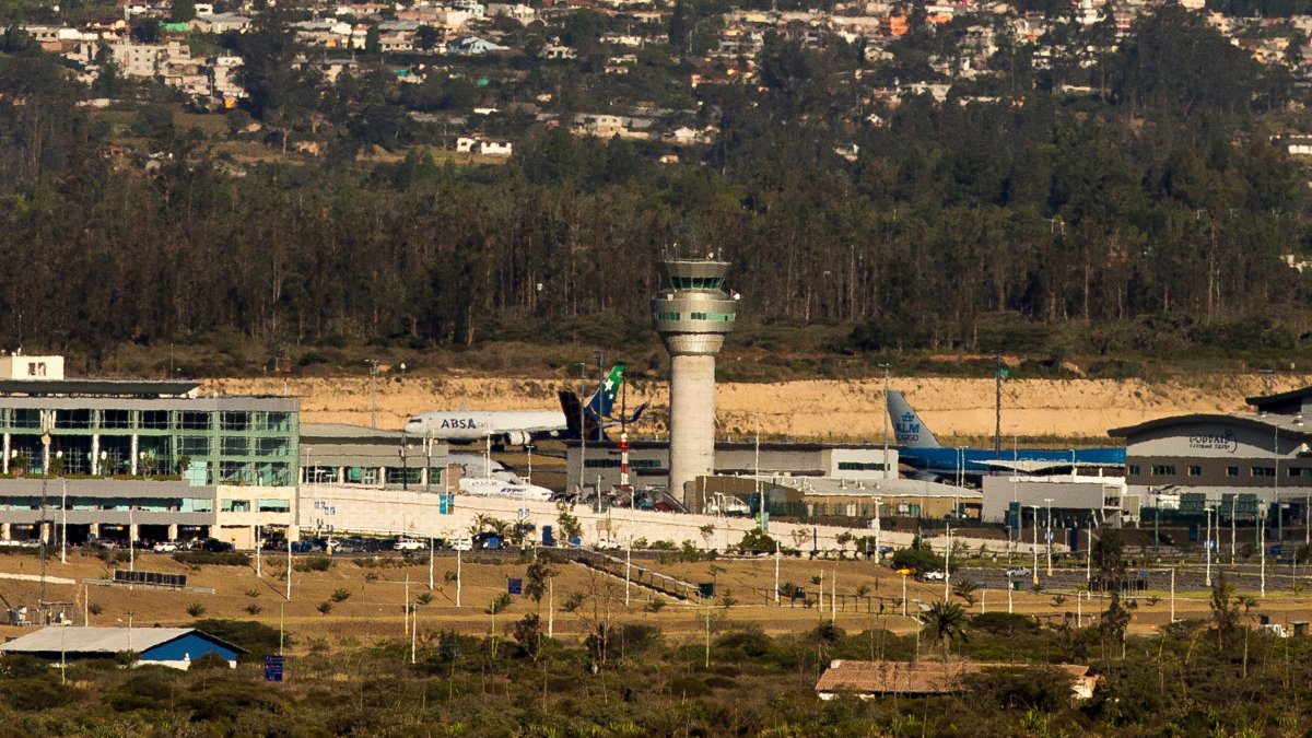 Fotografía de archivo del Aeropuerto Internacional Mariscal Sucre, en Quito (Ecuador).
