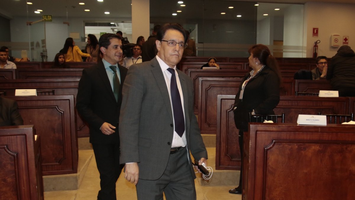 EL propio Villavicencio votó a favor de la apelación a su presidencia que era algo que se venía escuchando hace algunos días.