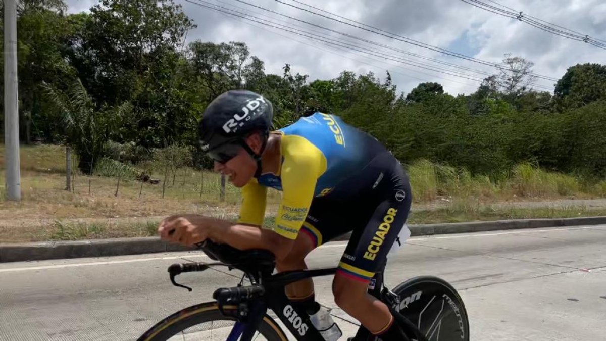 Santiago Montenegro durante su participación en la prueba de contrarreloj individual.