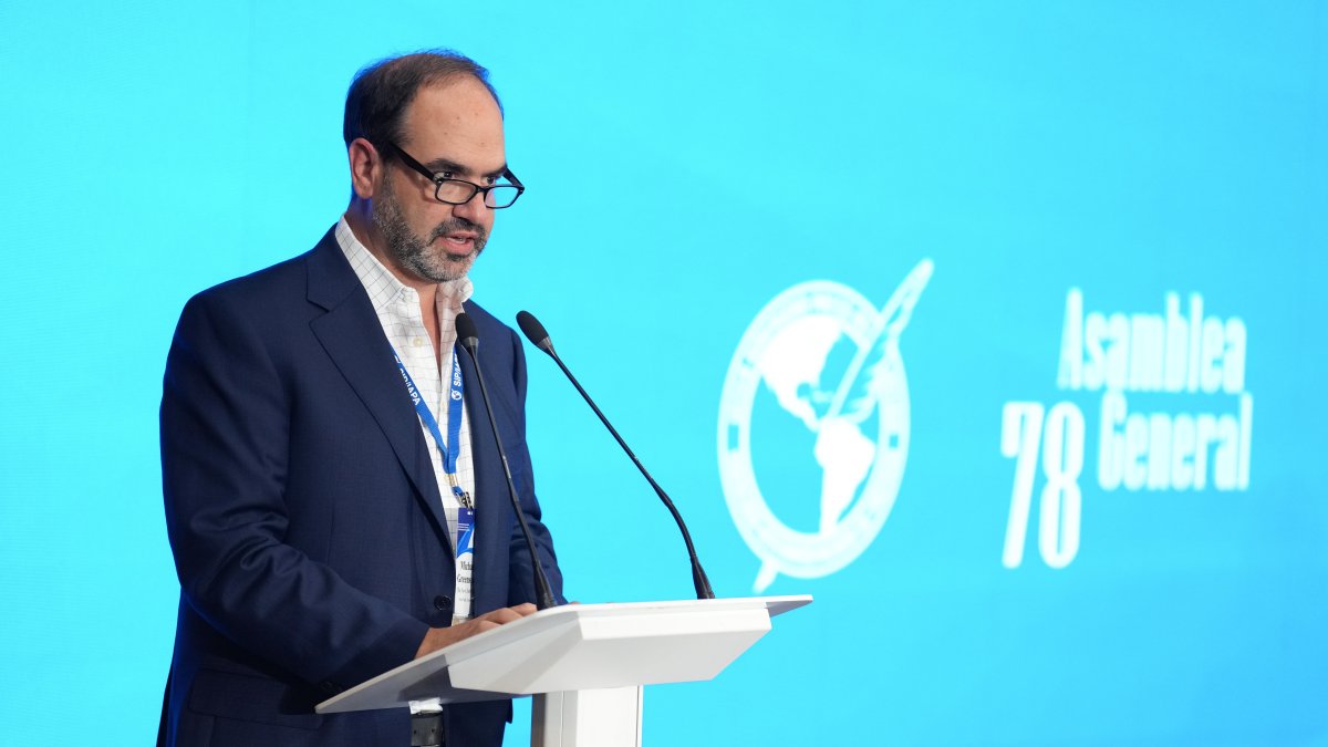 Fotografía de archivo en la que se registró al presidente de la Sociedad Interamericana de Prensa (SIP), Michael Greenspon, quien lamentó 