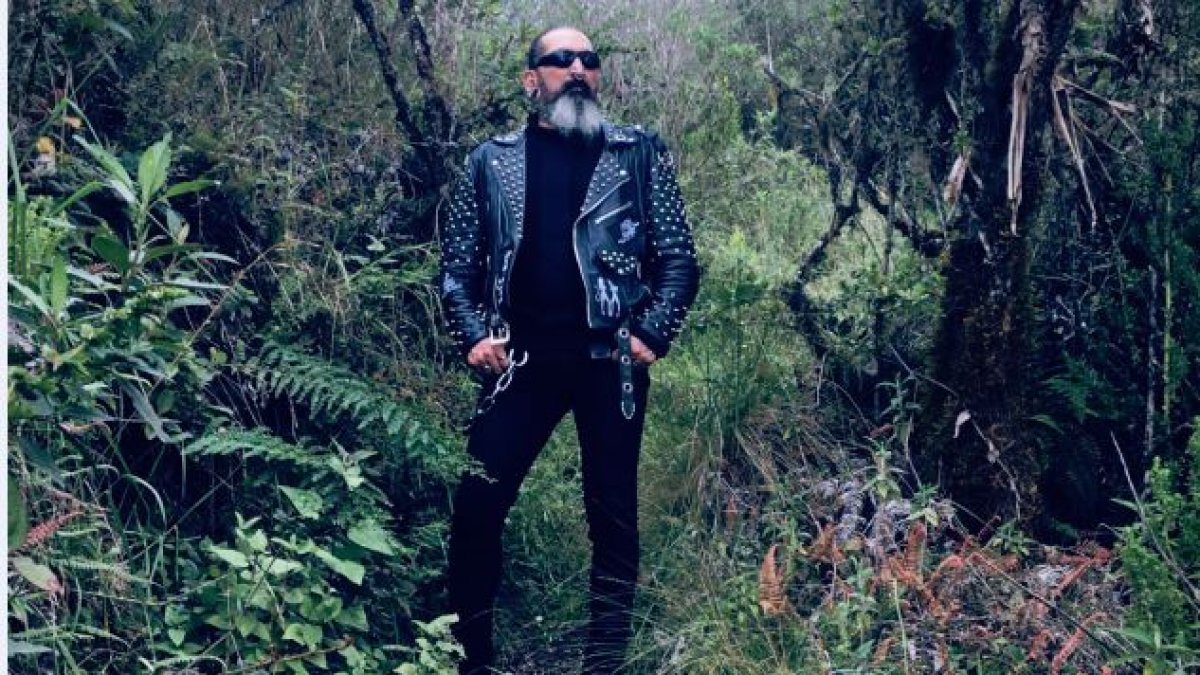 Define Ayampa, su último proyecto, como una mixtura entre el dungeon y el dark ambient.