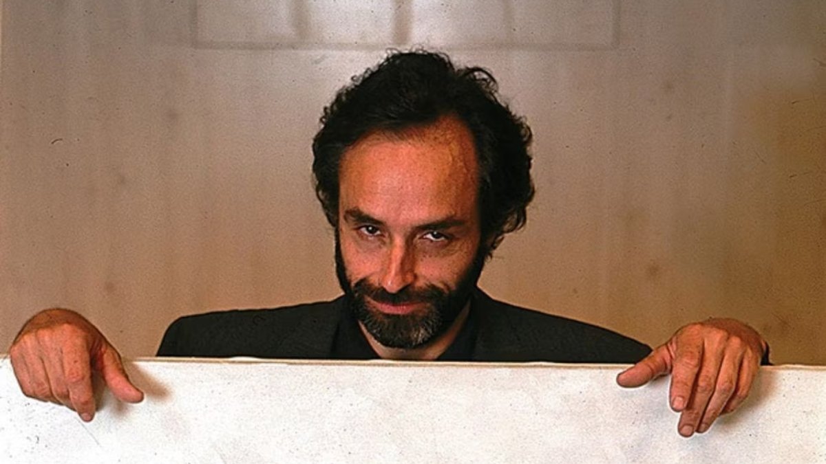 Alberto Vega en una imagen de archivo, cuando era una de las primeras figuras de la televisión chilena.