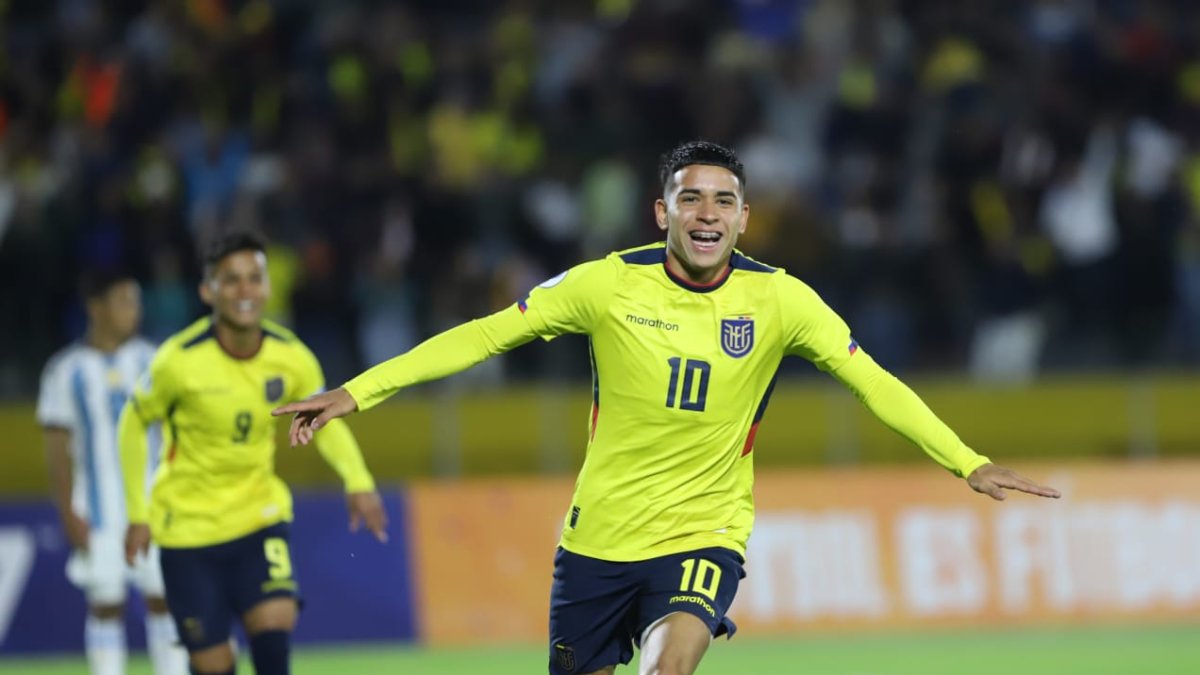 Kendry Páez, anotó un golazo que aventaja a la Mini-Tri sobre los albicelestes.