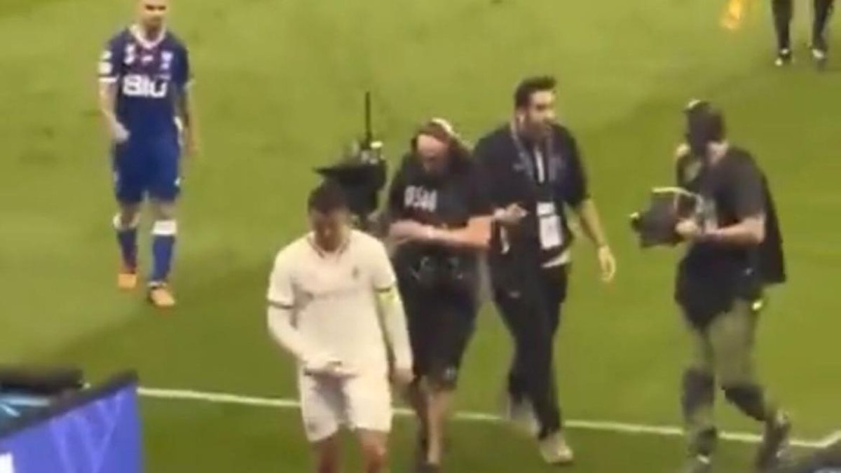 Cristiano Ronaldo hizo un polémico gesto a los hinchas