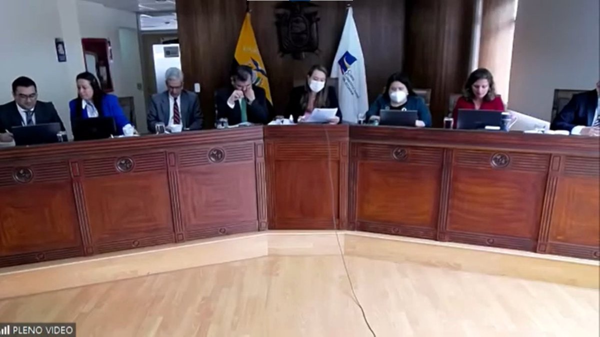 La sesión fue presidida por la jueza constitucional, Carmen Corral.