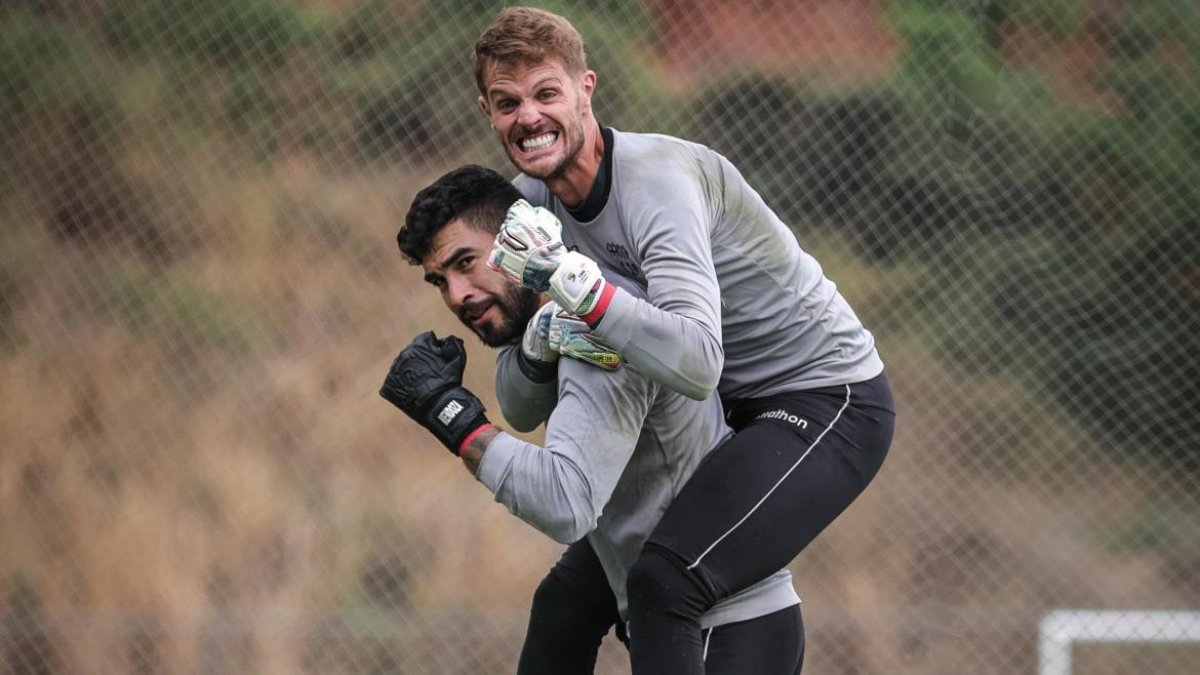 Víctor Mendoza será titular en el choque entre Barcelona y Deportivo Cuenca
