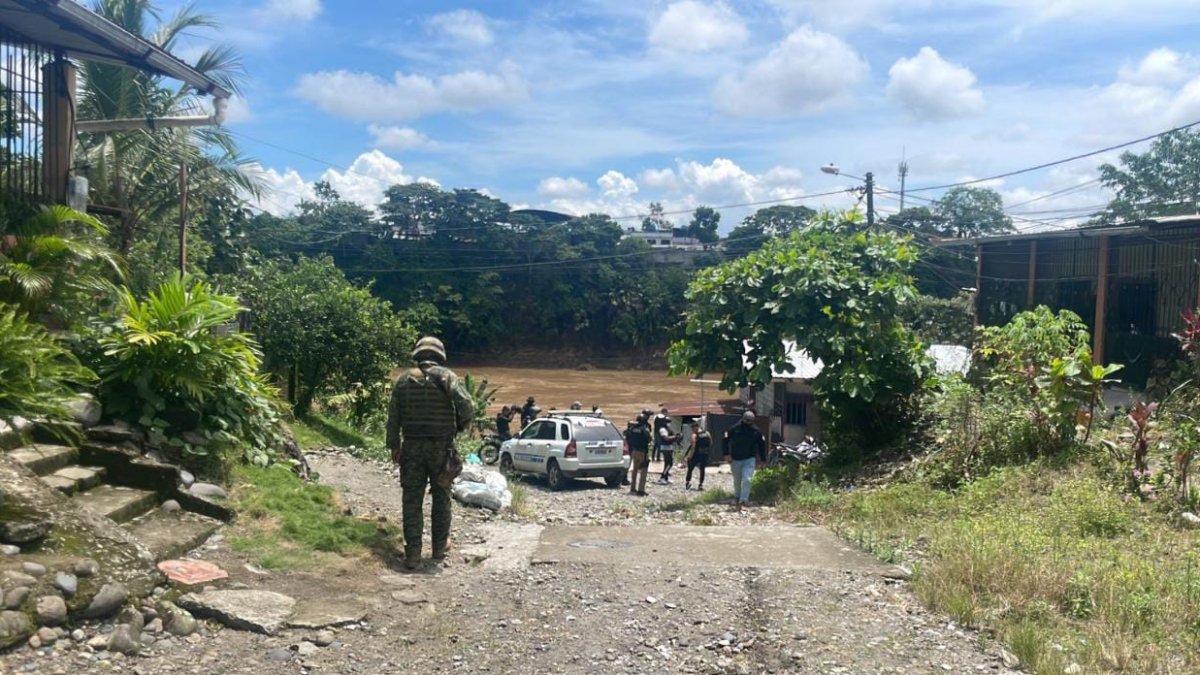 Control. Los uniformados decomisan armas de fuego y motocicletas robadas