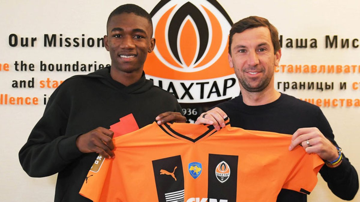 El joven volante formado en LDU, tendrá su primera experiencia europea.