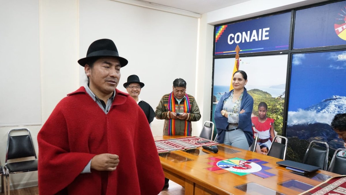 Al encuentro que se desarrolló en la sede de la Conaie, al norte de Quito, acudieron al menos siete legisladores de Pachakutik.