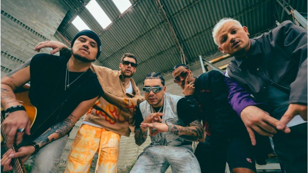 No solo los fans estaban esperando esta colaboración, sino los mismos artistas han declarado que 