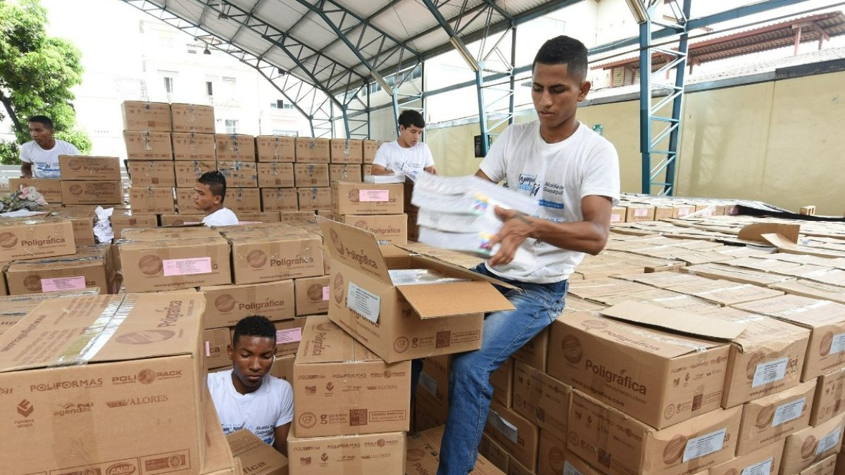 Desde hace 17 años el Municipio de Guayaquil entrega textos gratuitos.