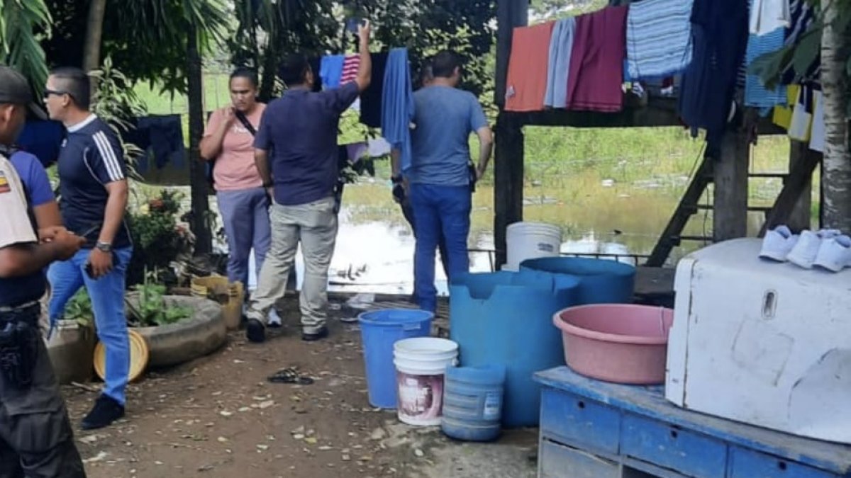 La madre relaciona la muerte del adolescente con la presión escolar.