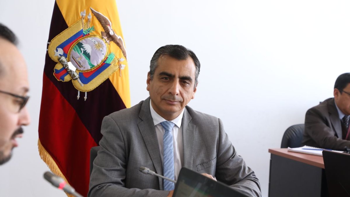 Ramiro Narváez dirigen la Comisión de Seguridad de la Asamblea Nacional.