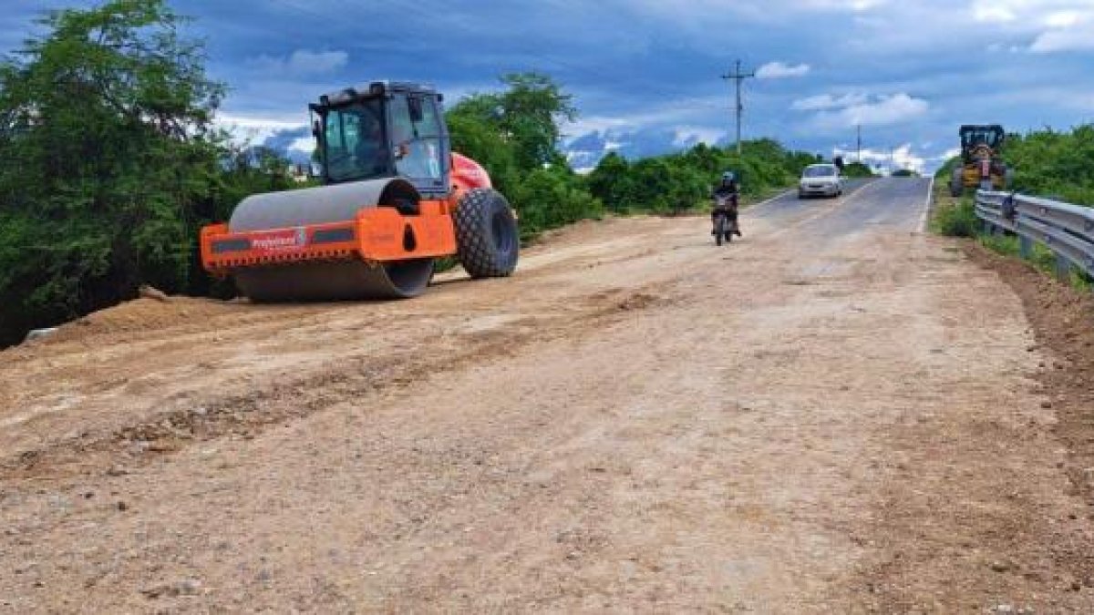 El daño en las vías por la lluvias es uno de los principales problemas en este 2023.