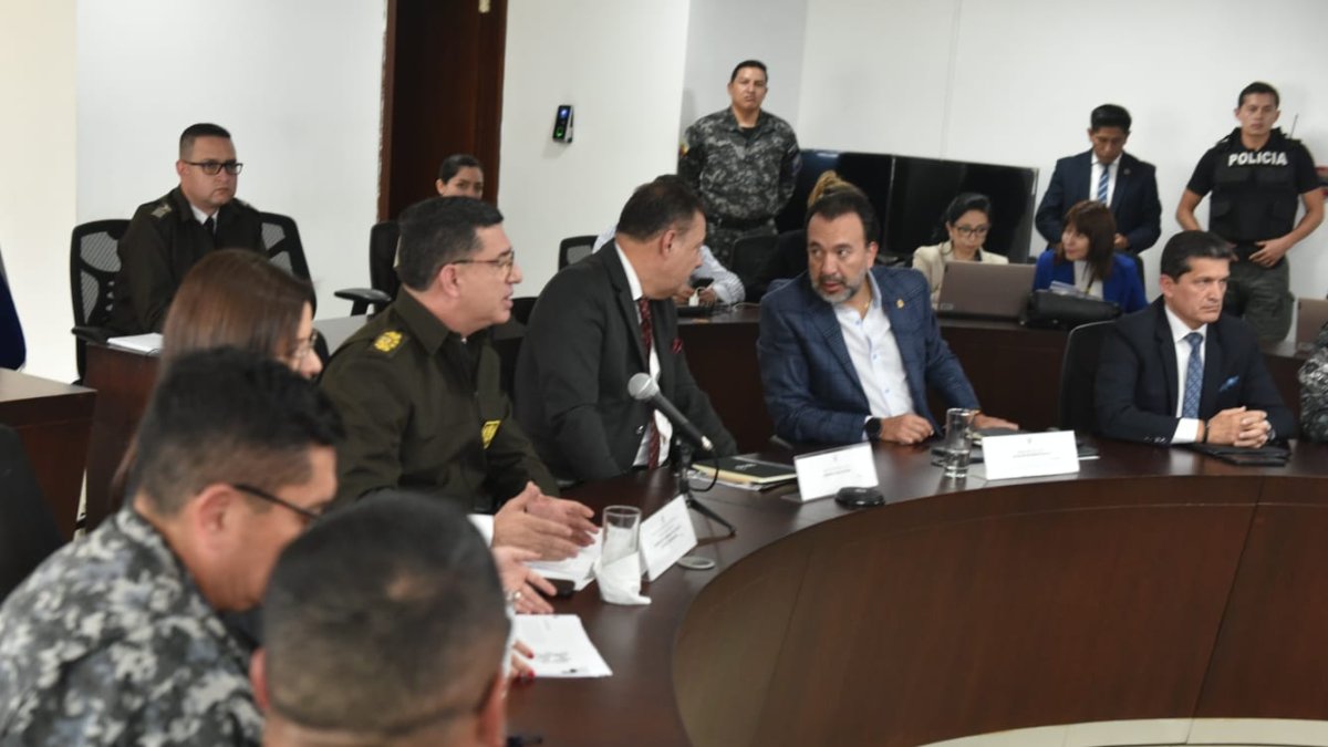 Zapata dijo que esta fue una primera reunión de muchas que habrán entre ambos organismos