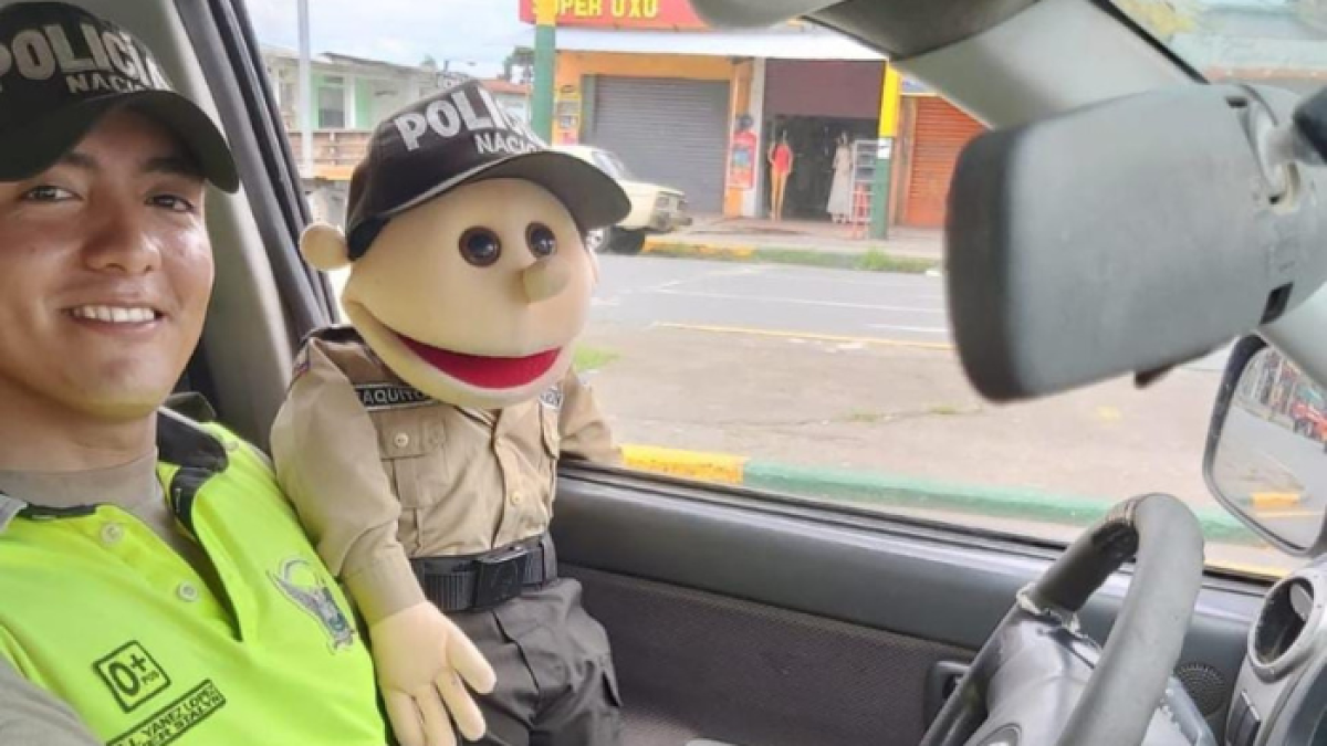 El policía Yánez, de 25 años, había llegado a El Empalme de visita. Él interactuaba con el personaje Paquito Policía.