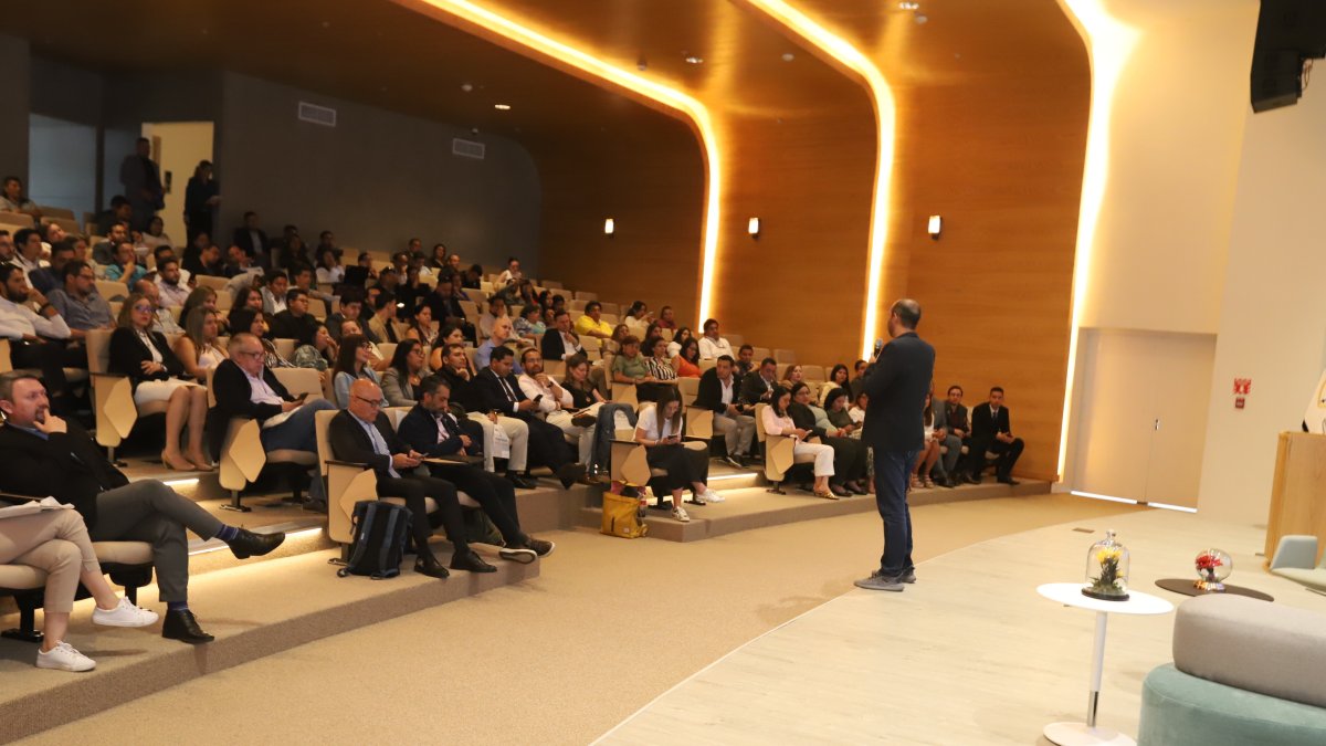 Cita. La jornada incluyó conferencias dictadas por expositores nacionales y extranjeros.
