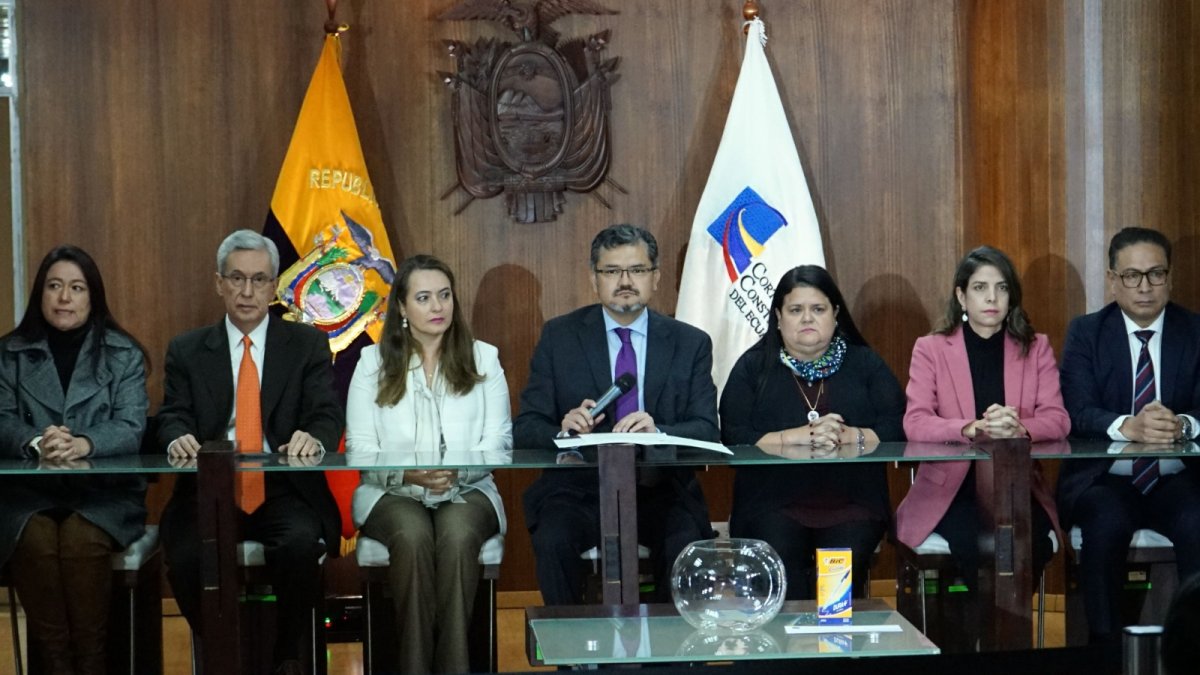 Jueces. La Corte Constitucional ha emitido fallos como el habeas corpus, que se usa para sacar a sentenciados.