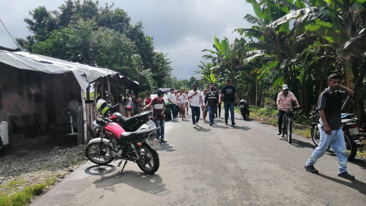 En uno de los sacos se veía la parte inferior de una pierna.