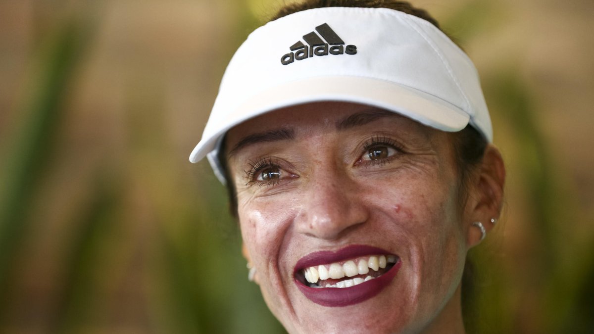 La maratonista ecuatoriana Rosalba Chacha fue registrada este jueves, 27 de abril, durante una entrevista con EFE, en Quito (Ecuador).
