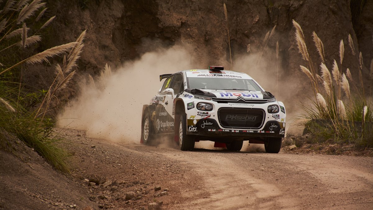 Navas y Mena obtuvieron el año anterior el segundo lugar del Campeonato Nacional del Rally en la categoría RC2E.