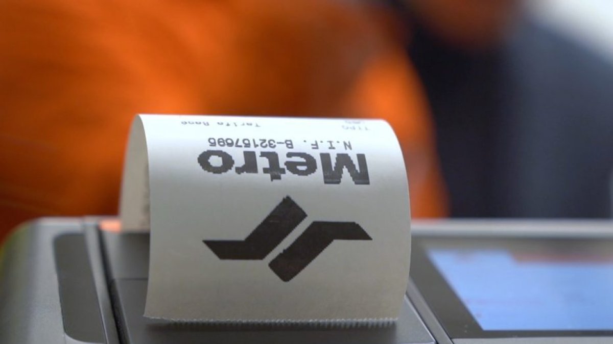 Metro de Quito operará con pago en efectivo