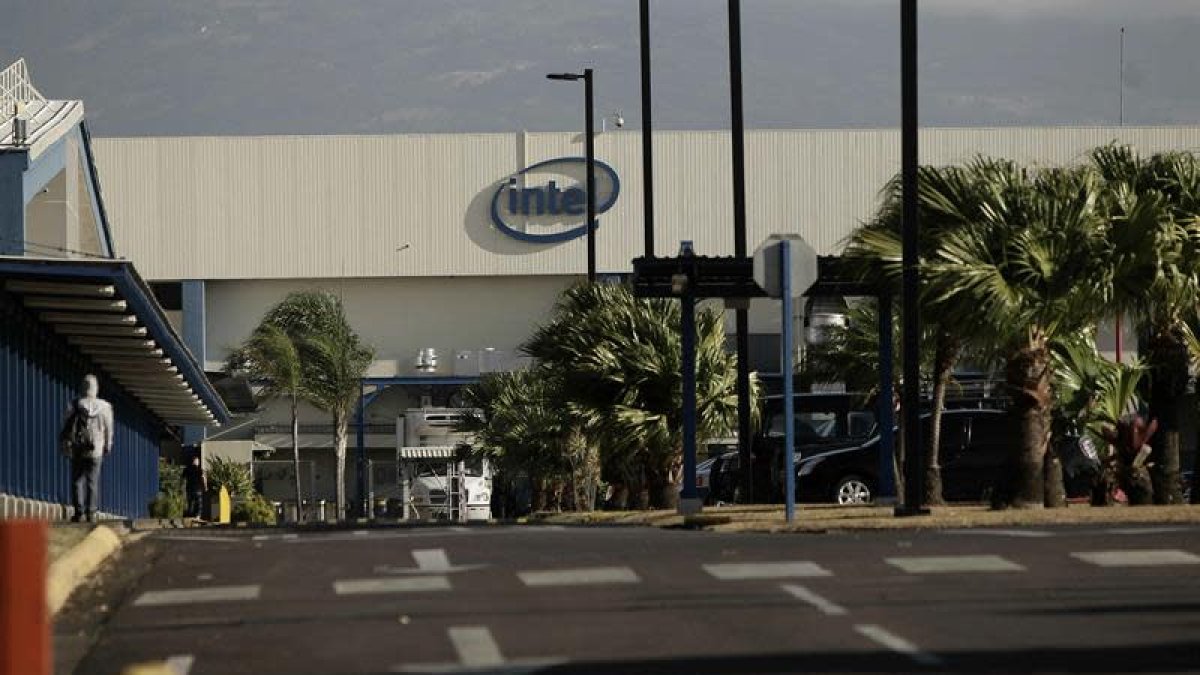 Entre enero y marzo, la facturación de Intel cayó un 36 %.