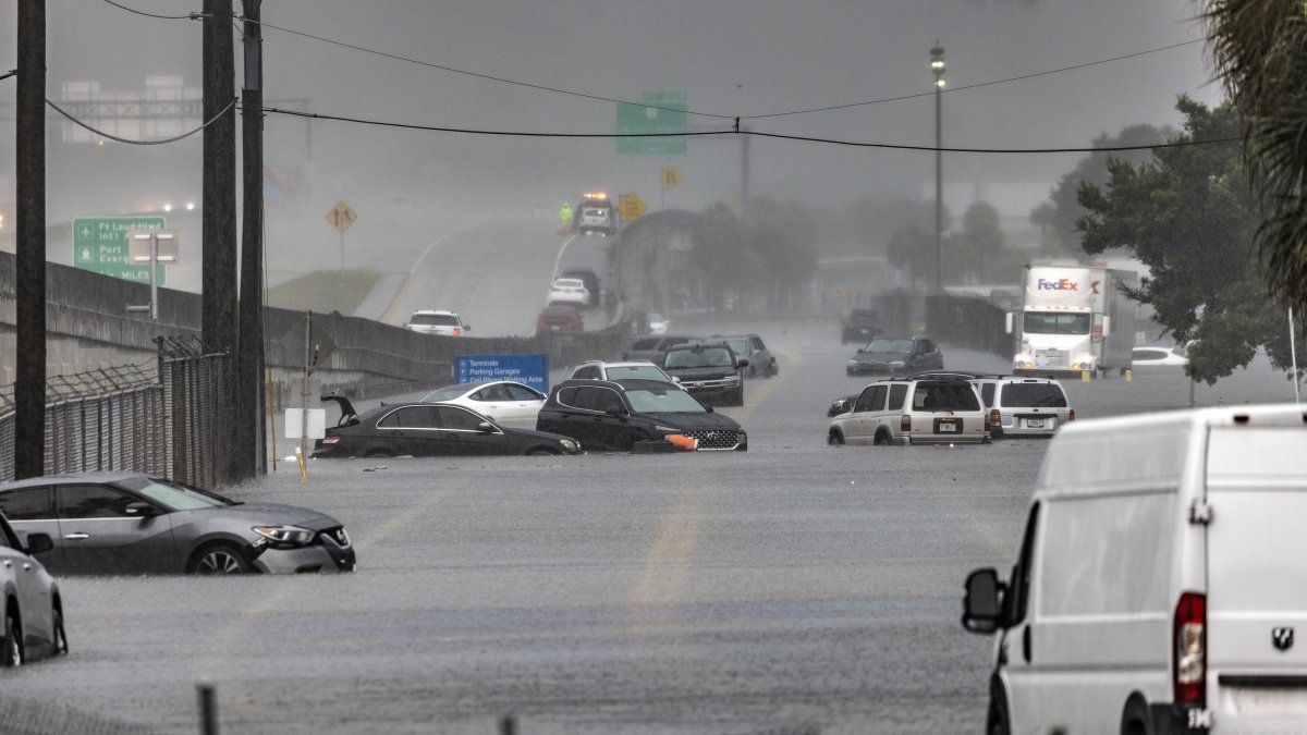 Vista de las lluvias causadas por una tormenta en Florida, en una fotografía de archivo. 