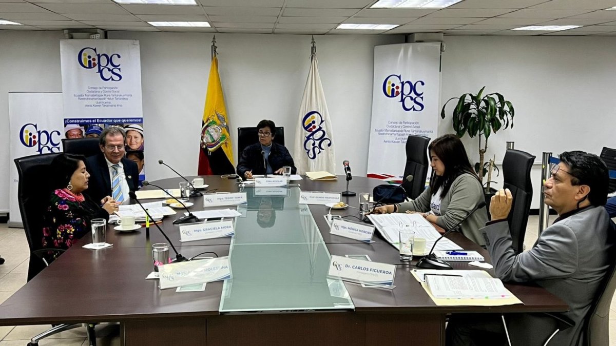 Se discutió sobre el concurso de contralor en la sesión del 27 de abril de 2023.