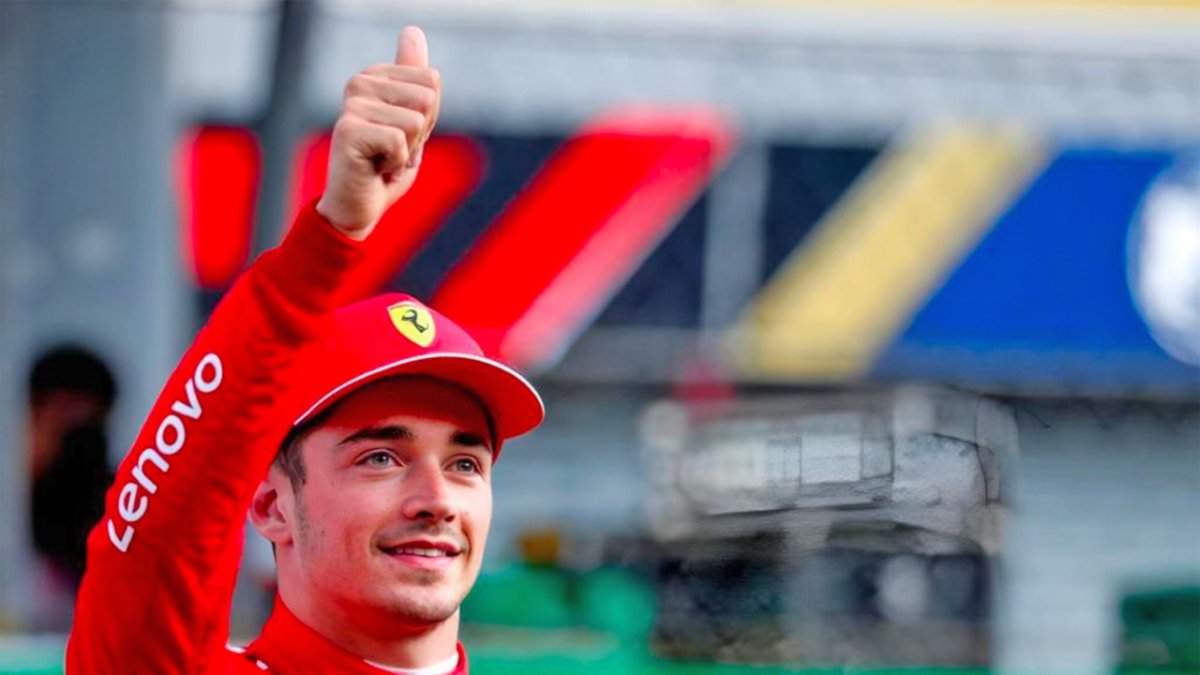 Charles cubrió los 6.003 metros de la pista de la capital azerbaiyana en 1 minuto, 40 segundos y 203 milésimas, 188 menos que Verstappen.
