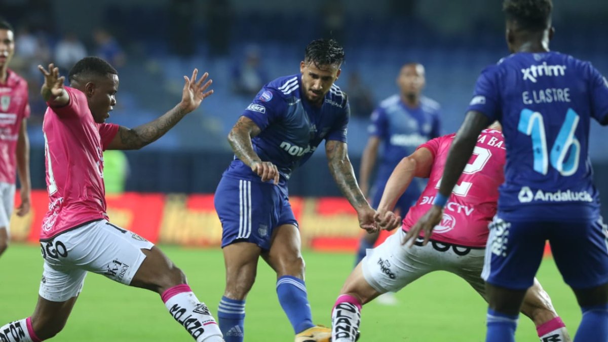 Emelec e Independiente del Valle van empatando en la primera etapa.