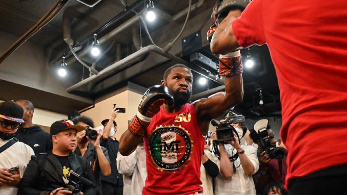 En febrero, Mayweather se puso los guantes Aaron Chalmers, pese a que no fue mucha gente a verlo en Londres, registró ingresos de $ 20 millones.