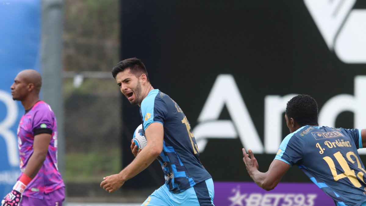 En la fecha pasada de la LigaPro (7), ante Libertad de Loja, Ronie Carrillo se mandó un triplete en el triunfo (4-2) de los militares.