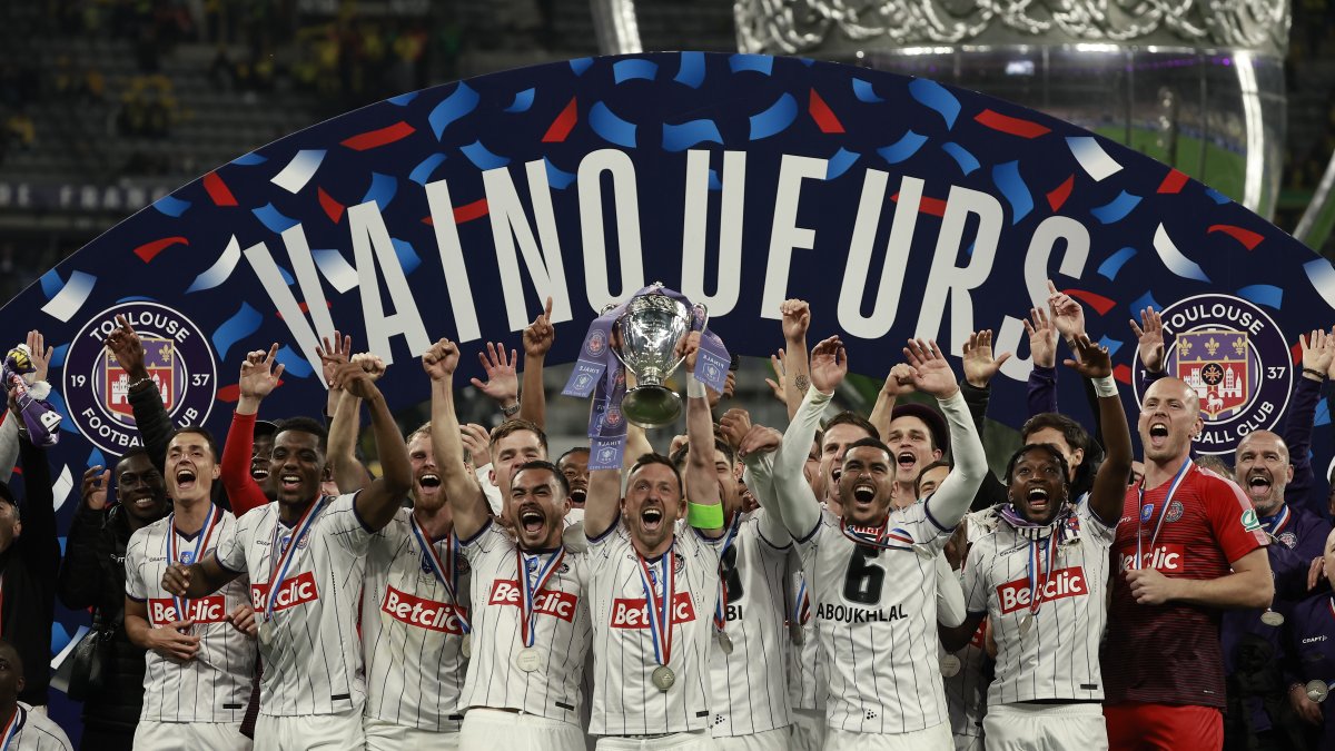 El equipo del sur del país celebró eufórico la consecución del título.